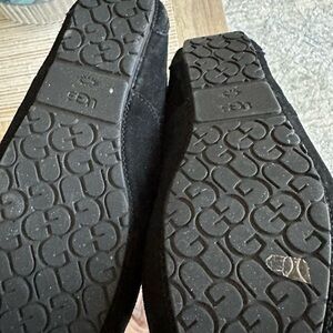 UGG kids Black Slippers